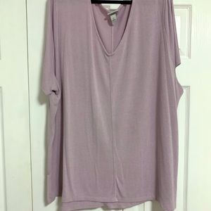 Women’s plus size T-shirt